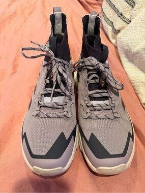 Women’s Athletic High-Top Sneakers in Taupe